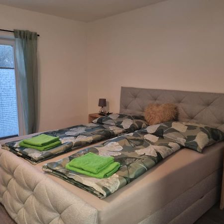 ניוסטיפט אים סטובאיטל Haus Schoenblick מראה חיצוני תמונה