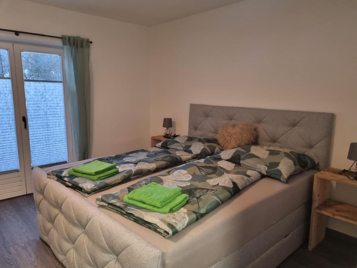 ניוסטיפט אים סטובאיטל Haus Schoenblick מראה חיצוני תמונה