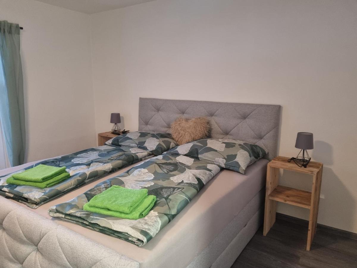 ניוסטיפט אים סטובאיטל Haus Schoenblick מראה חיצוני תמונה