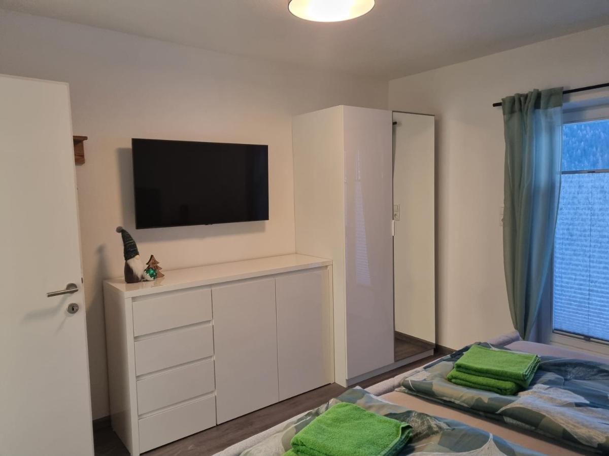 ניוסטיפט אים סטובאיטל Haus Schoenblick מראה חיצוני תמונה