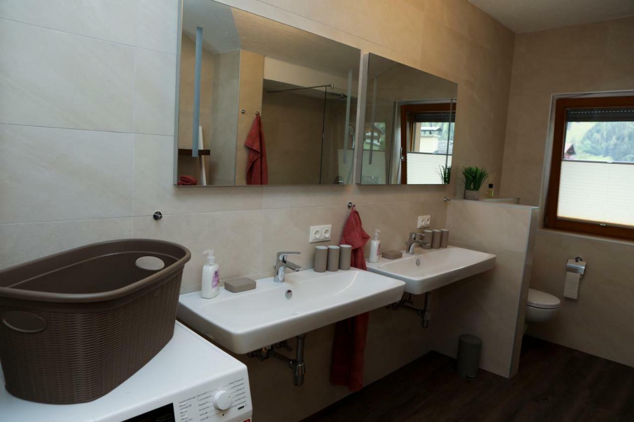 ניוסטיפט אים סטובאיטל Haus Schoenblick מראה חיצוני תמונה